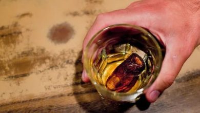 Bild von Cocktail mit menschlichen Zehen | Der Sourtoe-Cocktail